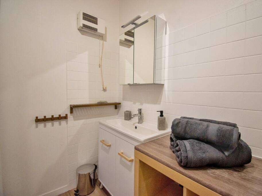 Joli T2 Lumineux Avec Balcon Et Wifi - Proche Cv Apartman Aix-en-Provence Kültér fotó