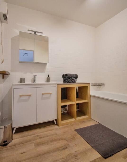 Joli T2 Lumineux Avec Balcon Et Wifi - Proche Cv Apartman Aix-en-Provence Kültér fotó